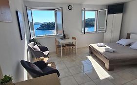 Apartments Matea Studio Apartment